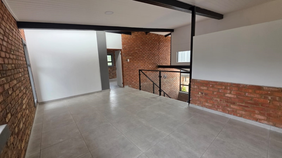 To Let 3 Bedroom Property for Rent in Flamwood North West